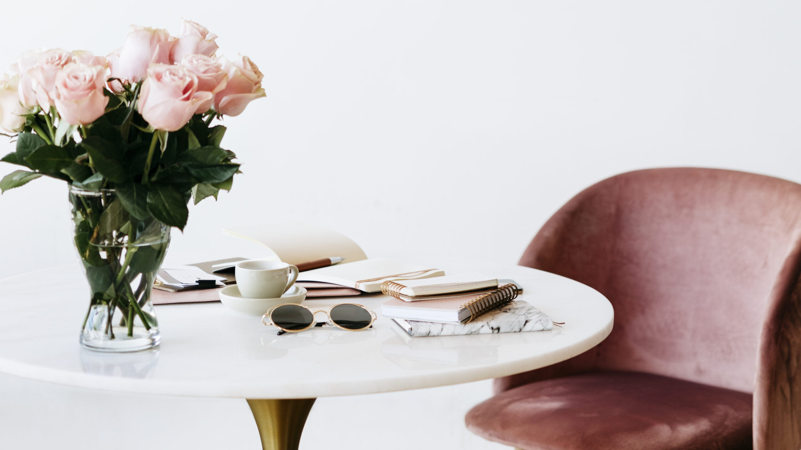 Light pink roses on a white table social template